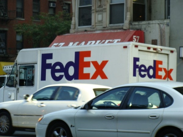 FedEx Corporation (FDX)