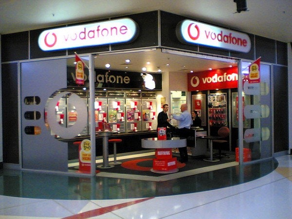 Vodafone Group Plc (ADR) (VOD)
