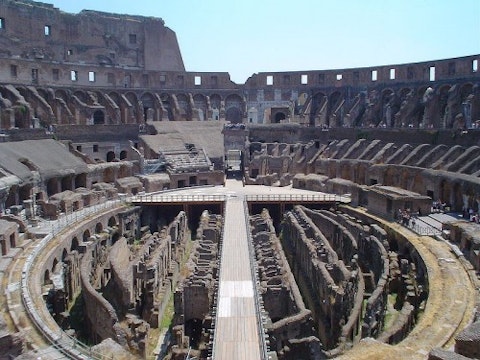 800px-Colosseum_11-7-2003