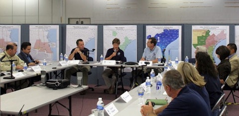800px-FEMA_-_37510_-_FEMA_Joint_Field_Office_meeting_in_Texas