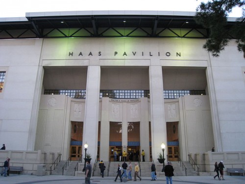 800px-Haas_Pavilion_Exterior