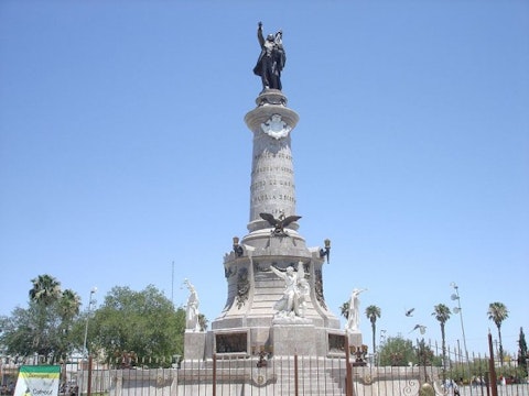 800px-Monumento_a_Benito_Juarez_Cd_Juarez