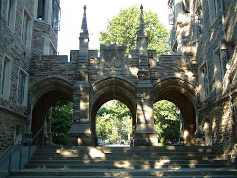 800px-Princeton_University_halls2