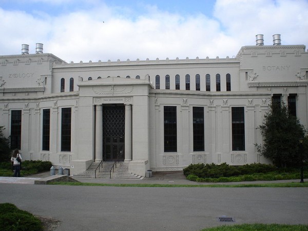 800px-Valley_Science_Building2