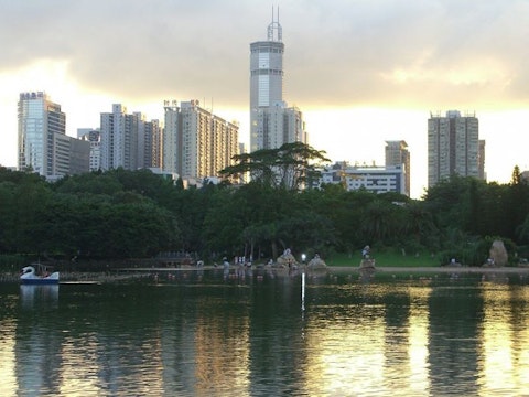 800px-View-Of-HQB-Shenzhen-Lychee-Park
