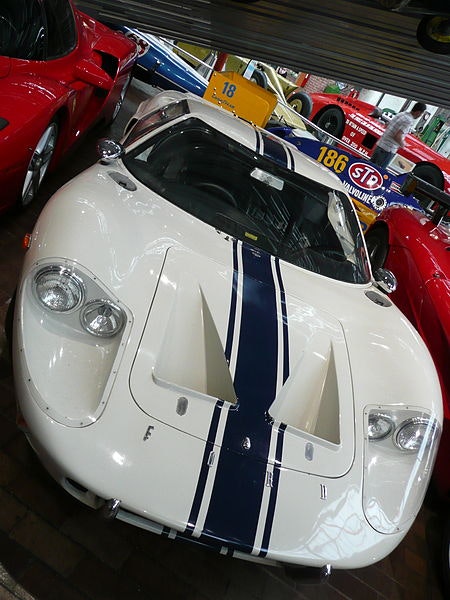 450px-1969_Ford_GT40_Mk_III