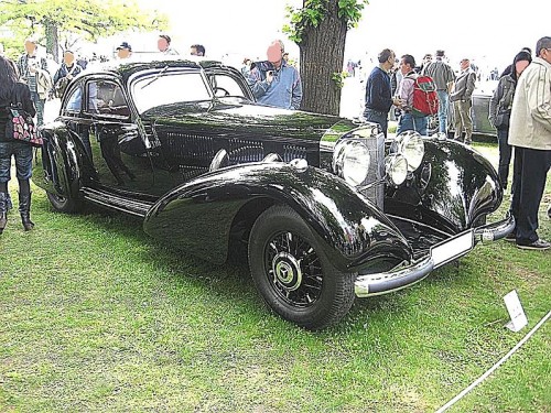 798px-Mercedes-Benz_540K-Autobahnkurier_Front-view