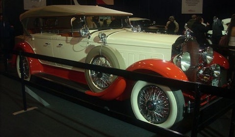 800px-'30_Duesenberg_Model_J_(MIAS_'10)