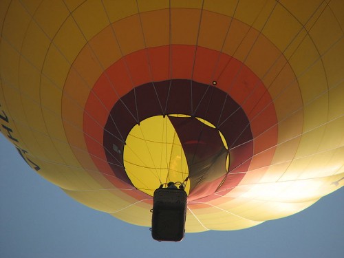 800px-Hot_air_balloon