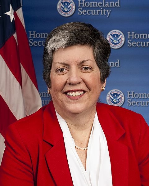 480px-FEMA_-_39840_-_Official_portrait_of_Department_of_Homeland_Security_Secretary_Janet_Napolitano