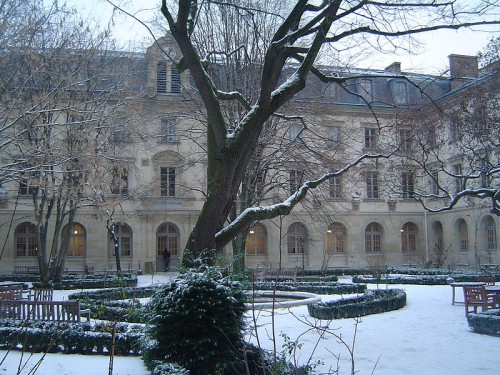 800px-ENS_Paris_Ernests_Neige