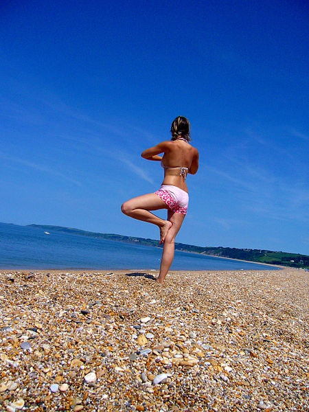 450px-Beach_yoga