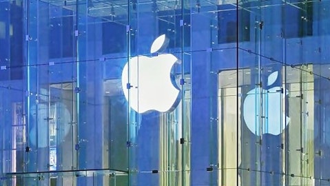 Apple, is AAPL a good stock to buy, Dan Nathan, put options,