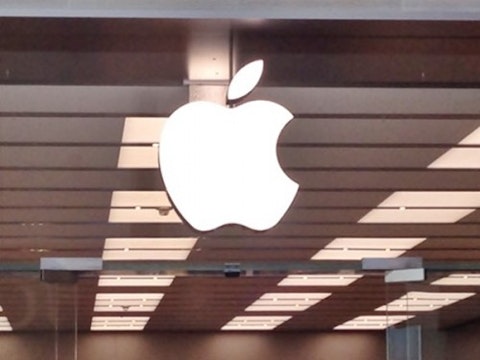Apple, is Apple a good stock to buy, Je Suis Charlie, Nice-Matin, Apple App Store, Tim Cook, Je Suis Charlie app