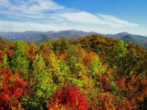 georgia-colorful trees - autumn-mountain-landscape 11 Best Places to Visit in Vermont in Fall