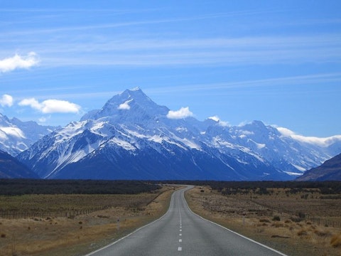 800px-Road_to_mount_cook_new_zealand