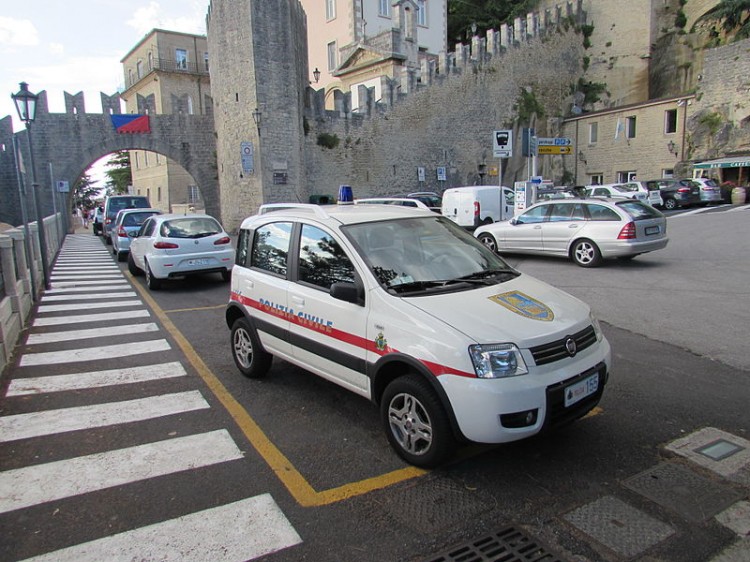 Politia_din_San_Marino1