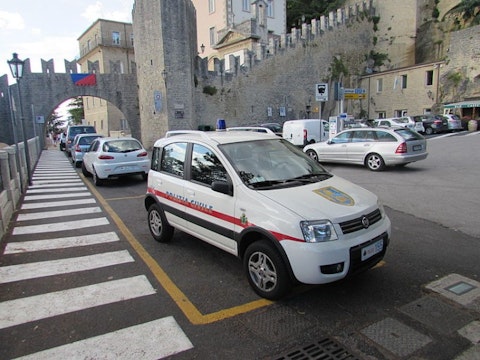 Politia_din_San_Marino1