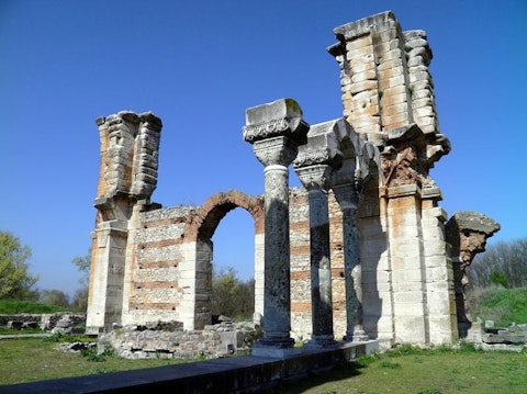 The_imposing_basilica_next_to_the_Forum_and_its_gagantic_pillars,_also_known_as_Basilica_B,_Philippi_(7272621716)