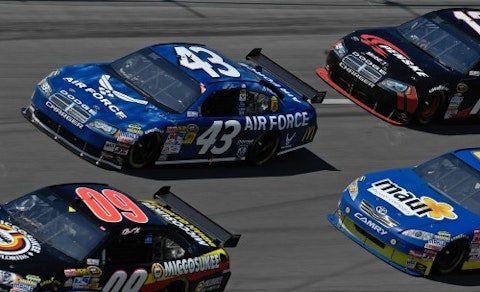 auto-racing-583592_1280