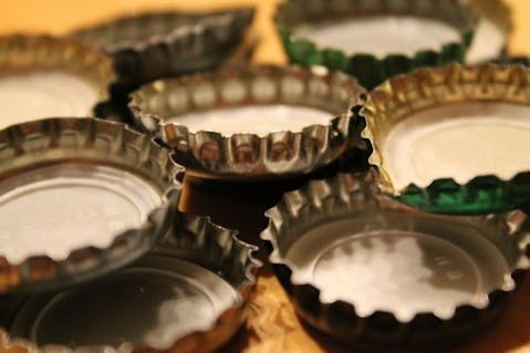 bottle-caps-647830_1280