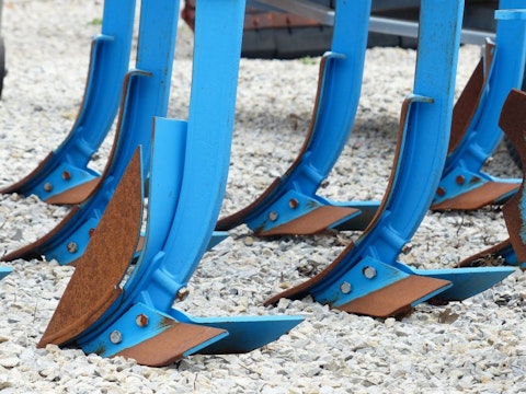 cultivator-114606_1280