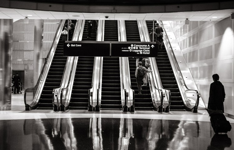 escalators-594463_1280