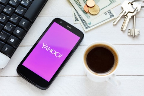 Yahoo! Inc. (NASDAQ:YHOO), Logo, Sign, Smarphone, Display, browser, Symbol, Pink,