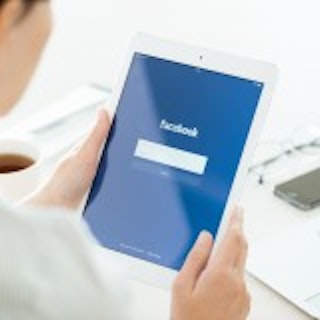 Facebook Inc (NASDAQ:FB), Facebook application login page, Apple iPad Air, tablet, logo