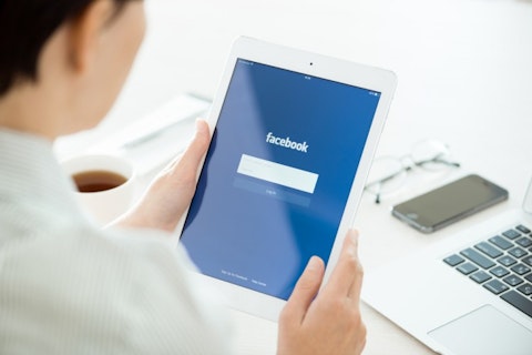Facebook Inc (NASDAQ:FB), Facebook application login page, Apple iPad Air, tablet, logo