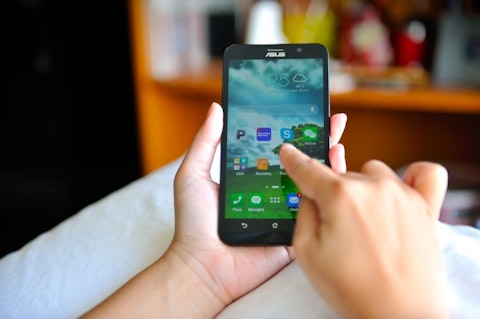 smartphone, app, device, mobile, tech, sales, android, phone 9 Smartphones with Expandable Memory: 2015 Models