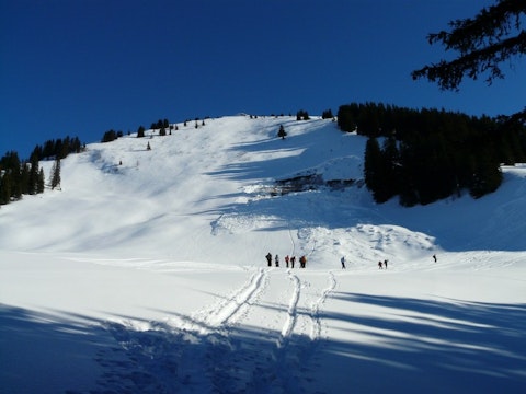 ski-tour-16171_1280