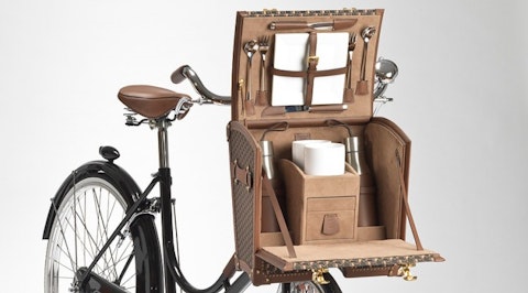 Moynat_Malletier_Bicycle_Trunk_01pop