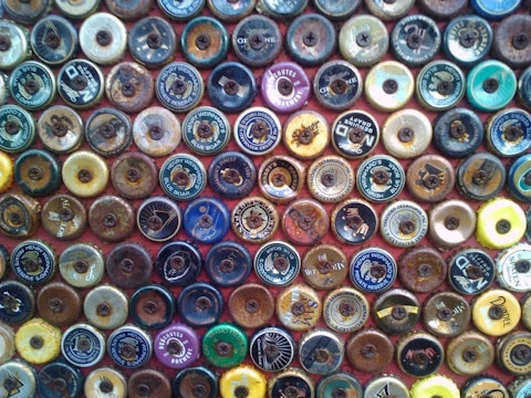 bottle-caps-651584_1280