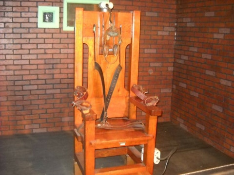 electric-chair-72283_1280