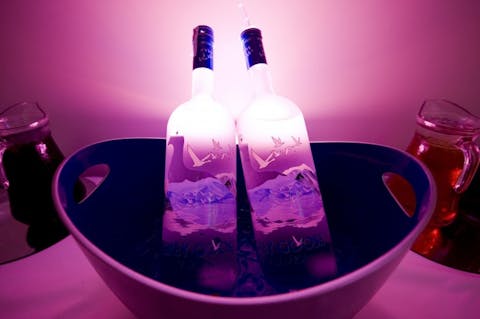 grey-goose-vodka-463777_1920
