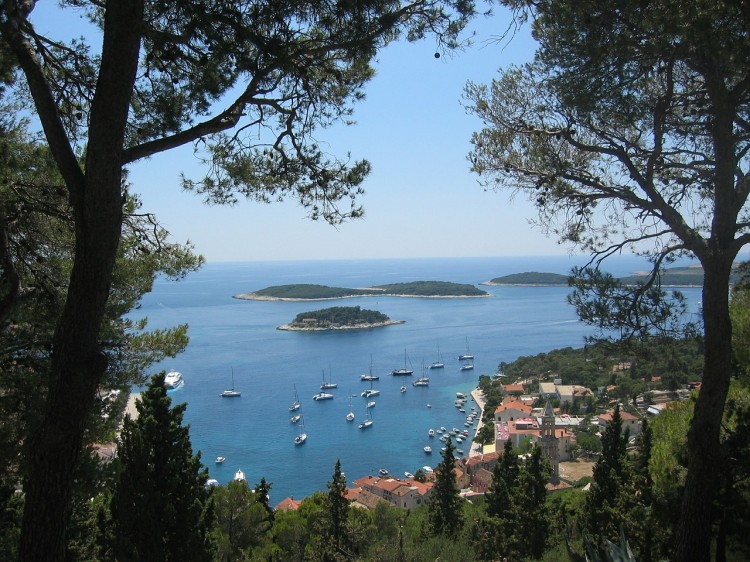 hvar-419816_1280