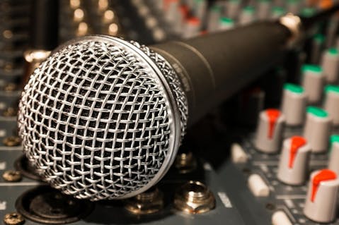 microphone-626618_1280