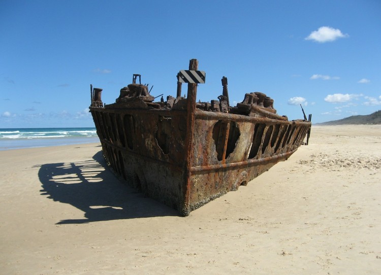 ship-wreck-338090_1280