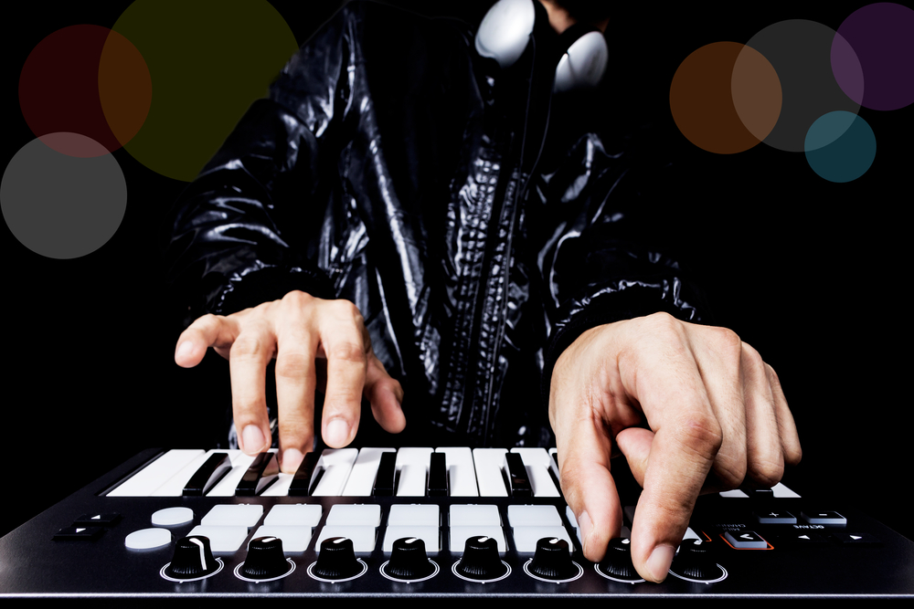 10 Awesome Remixes of Hit Songs From 90s