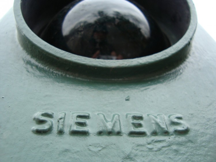siemens-482043_1280