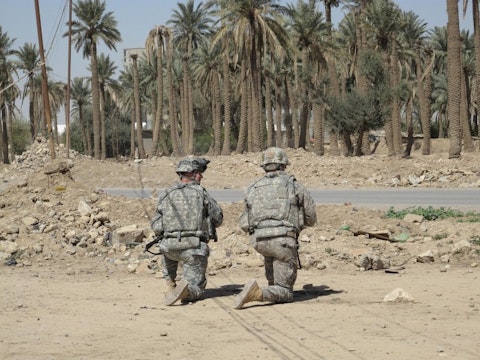 soldiers-766355_1280