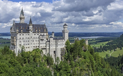 15 Countries with the Most Beautiful Castles in the World