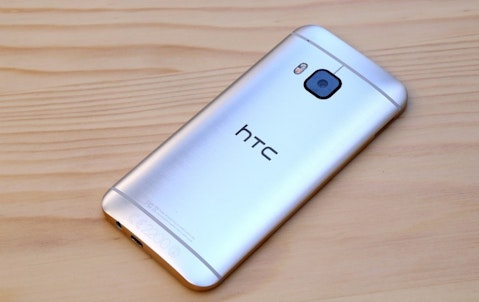  Smartphones With The Longest Talk Time HTC One Max