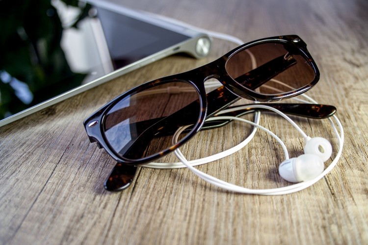 Best Headphones Under $100 SOL REPUBLIC 1211-03 Headphones