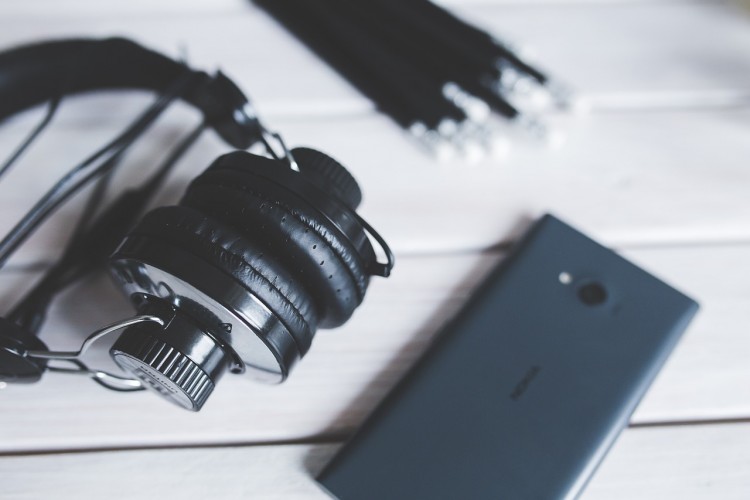 Best Headphones Under $100 Bose SoundTrue In-Ear Headphones