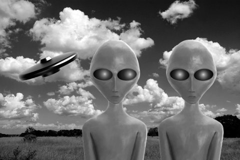 aliens, two, monster, martians, fiction, white, black, ufo, unidentified, paranormal, meadow, humanoid, spaceship, green, mysterious, roswell, civilization, et, creature, Roswell UFO Conspiracy and 5 Other Alien Conspiracy Theories
