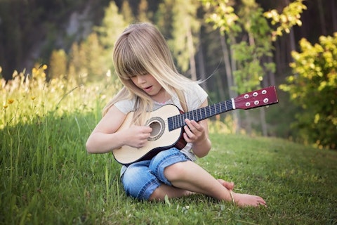 Easy Acoustic Guitar Songs for Beginners: Summer Campfire Songs - Brown Eyed Girl – Van Morrison,