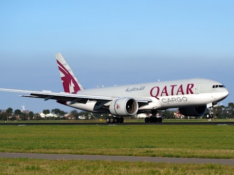 qatar-airways-867776_1280 10 Highest Rated Airlines in the World