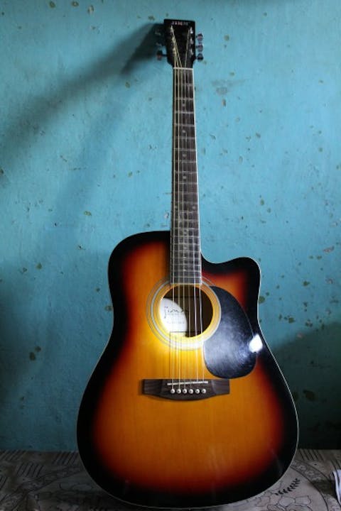 acoustic-guitar-390961_1920